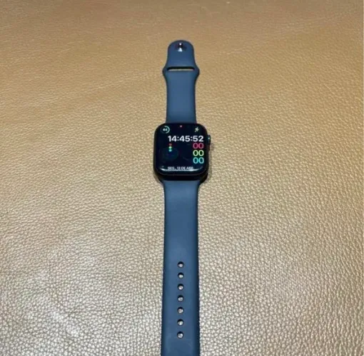 Apple Watch Series 7 (GPS, 45mm) - Caixa de alumínio