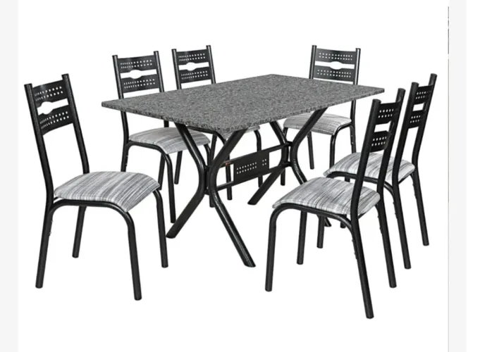 Vendo mesa de jantar, com 6 cadeiras, tampo de granito, pouco tempo de uso.