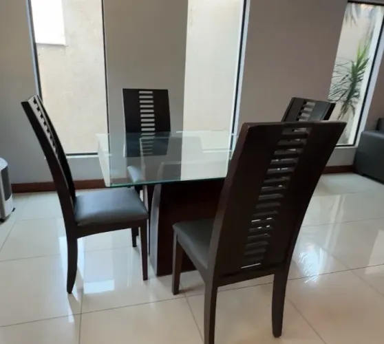 Mesa jantar