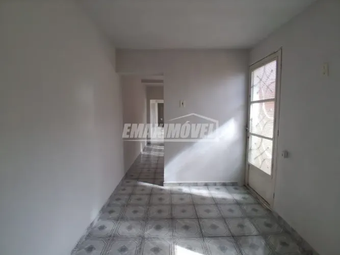 Casa no piso superior para alugar na Vila Santana em Sorocaba/SP