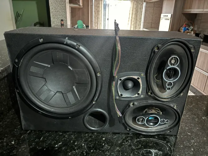 VENDE-SE SOM AUTOMOTIVO!!!