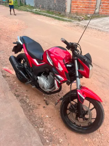 Vendo ou troco e outra ela finan tem dute recibo vendinho