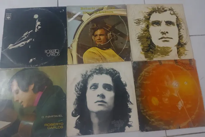 DISCO DE VINIL (LP) de Roberto Carlos, lançado nos anos 70.
