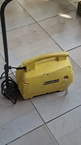 lava jato karcher. obs: está sem mangueira e pistola