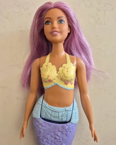 Barbie Dreamtopia - Boneca Sereia Cauda Rosa/Lilás Fxt09