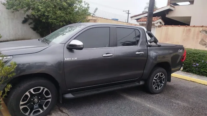 Toyota Hilux CD SRX 4X4 2.8 TDI 16V Diesel Aut. 2023