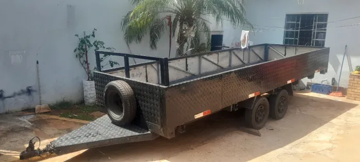 Carretinha reboque trucada