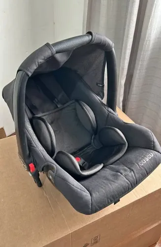 Vendo bebe conforto novo