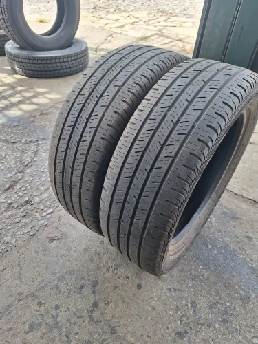Pneus 215 55 18 Continental (meia-vida)