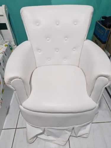 Poltrona para quarto de bebe