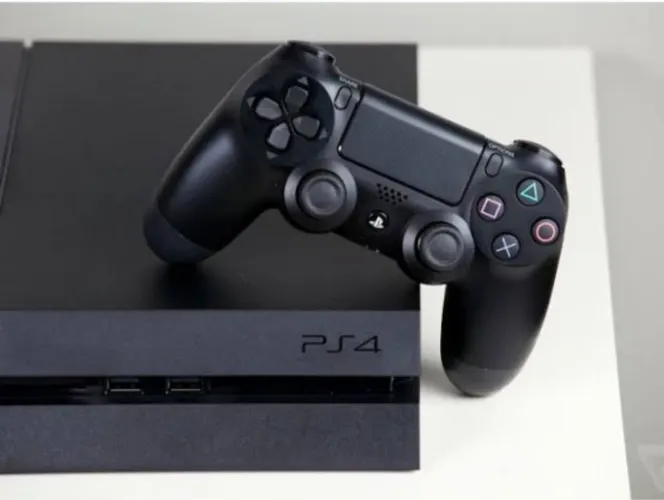 Vendo ps4 fat conservado, usando pouco pq comprei ps5 mas o bicho roda COD sem fritar 