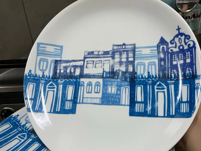 Jogo de 10 Pratos Rasos Linha Casario, artista Joana Lira para Tok Stok