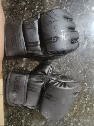 Luva de MMA
