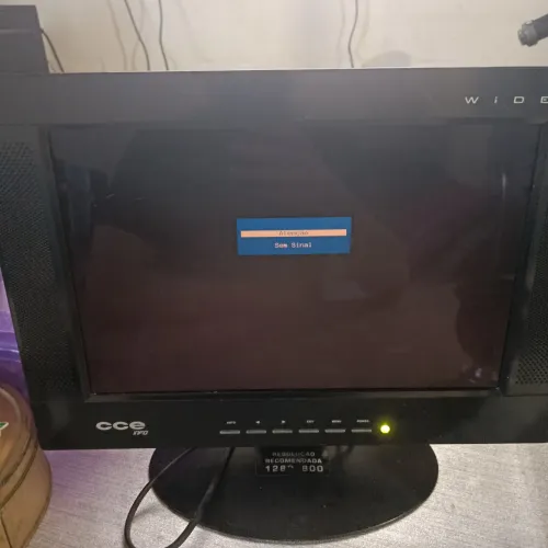 Monitor CCE LCD LMI-138 13'polegadas 60hz VGA 1280x800
