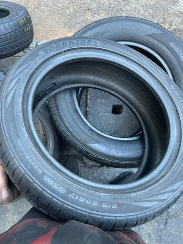 Pneu 215/50/17 seminovo por 250$ instalado