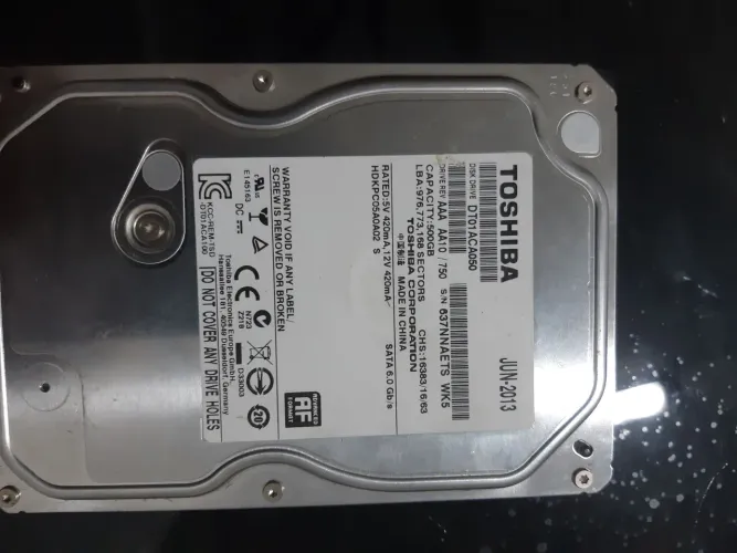 Vendo hd Toshiba 750 gb modelo nas fotos