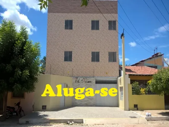 Aluga-se Apto 2/4 bairro 12 anos