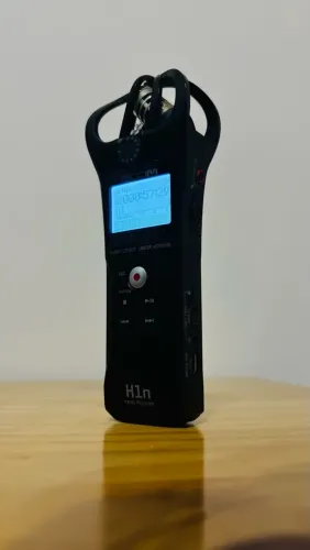 Gravador de áudio Zoom H1N - Usado