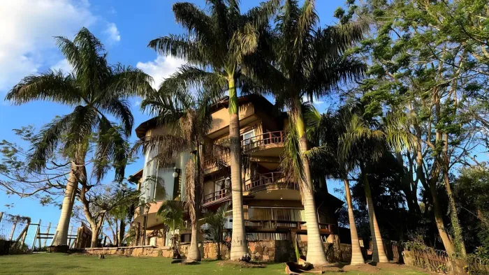 Casa em condomínio com acesso à represa em Joanópolis