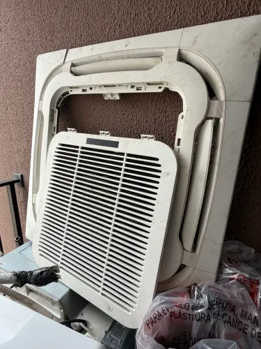 Ar Condicionado Cassete Inverter Frio 24000BTUs 220V Cassete Plus KD Elgin