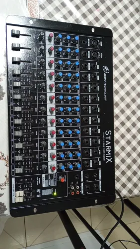 Vende-se mesa de som