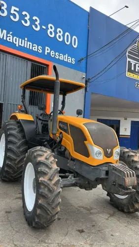 Trator Valtra 750