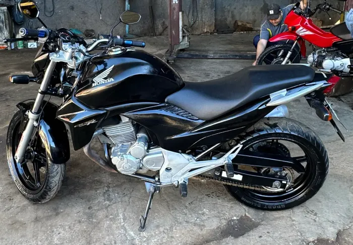 CB 300 