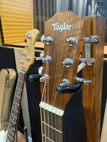 Violão Taylor Baby Eletroacústico Aço BT1e com Gigbag