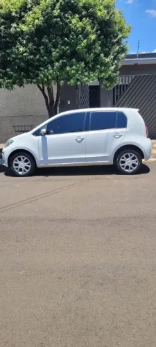 Volkswagen Up! High 1.0 Total Flex 12V 5P 2015