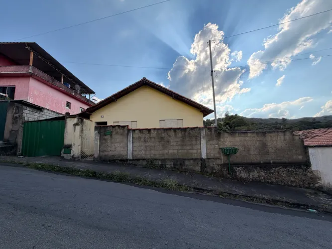 VENDO CASA CAETE MG