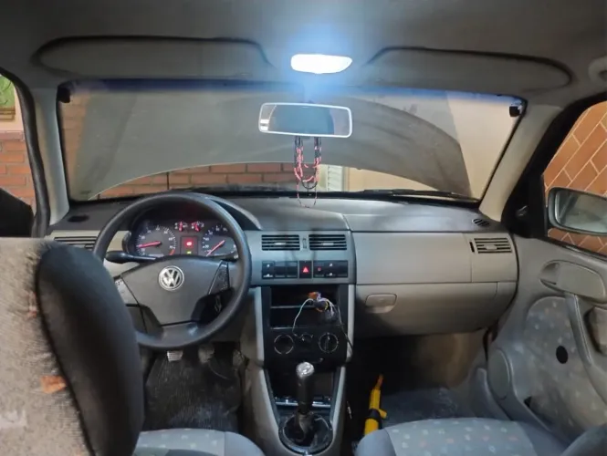 Volkswagen Gol Geração III Power 1.0 MI 16V Gasolina Mec. 4P 2002