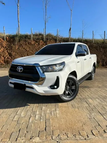 Toyota Hilux CD SR 4X4 2.8 TDI Diesel Aut. 2022