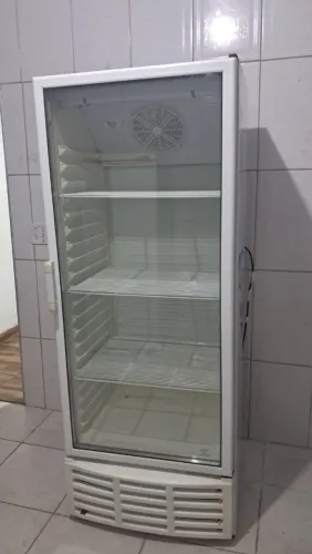 Geladeira Expositora Metalfrio vertical em ótimo Estado (Entrego)