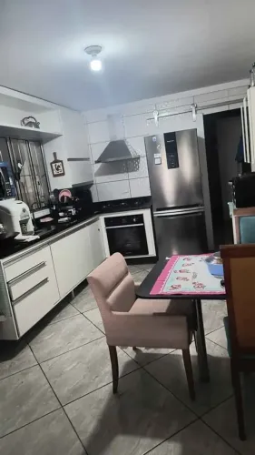 Casa com 4 dormitórios à venda, 95 m² por R$ 370.000,00 - Jardim Colonial - São José dos C