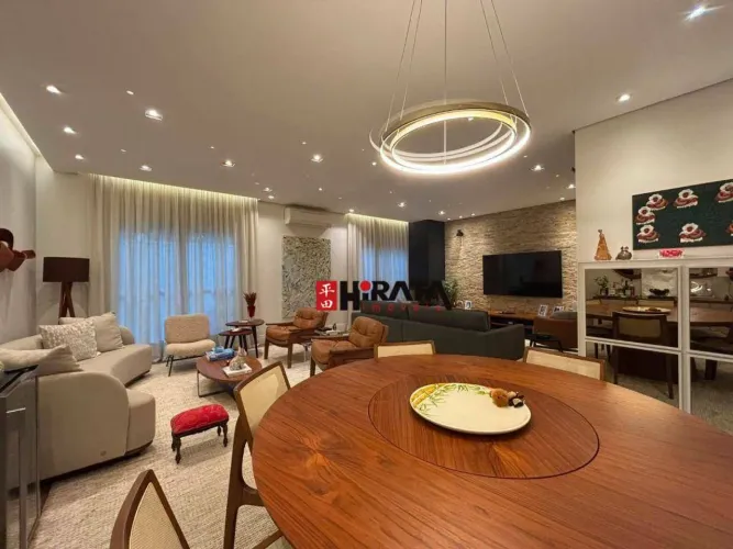 Casas de Condomínio no Campo Belo a venda, 4 suítes, 5 vagas e 365 m²
