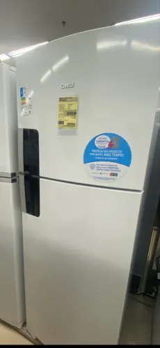Geladeira nova com 3 meses de uso 