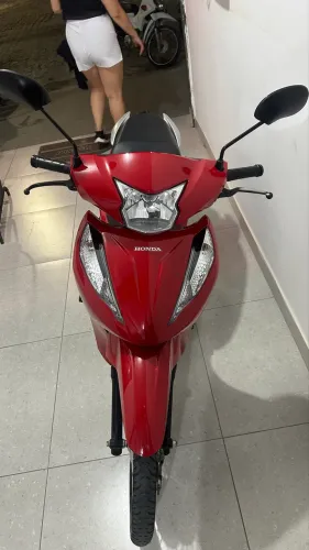 Moto em estado de nova. toda original, pronta para passar para o nome.
