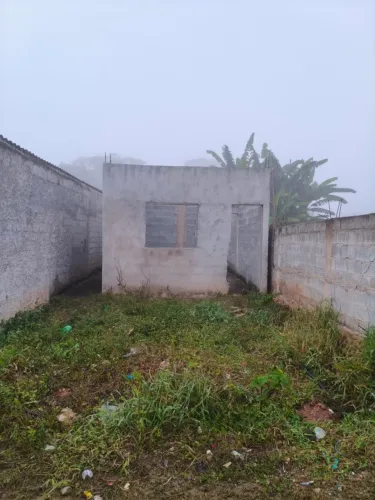 Oportunidade! Terreno / Casa com Estrutura Pronta para Construir