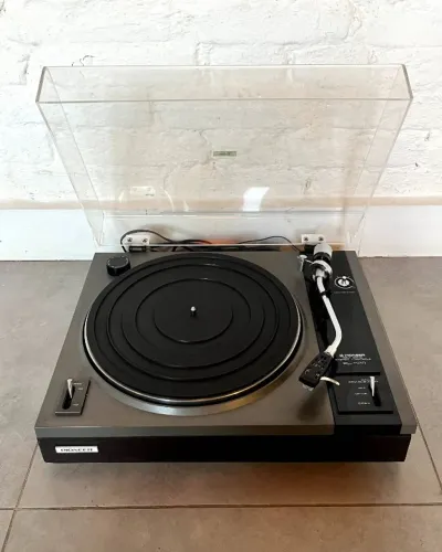 Toca-discos vinil Pioneer PL112D japonês