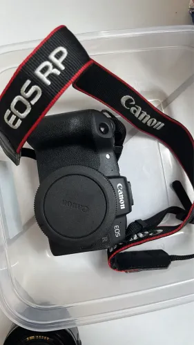 Câmera canon R