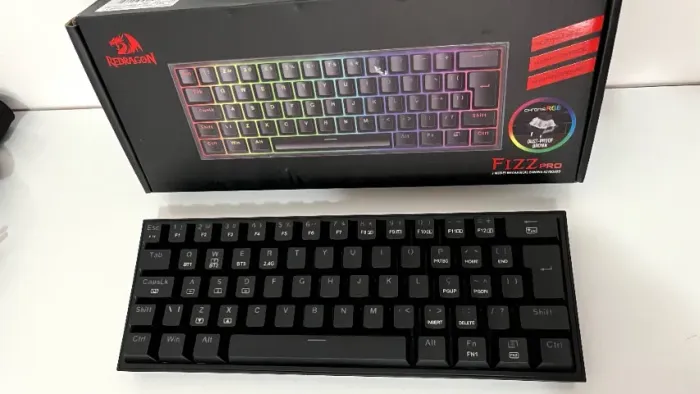 Teclado Mecanico Gamer Redragon Pro RGB Preto Switch Marrom - K616-RGB-B