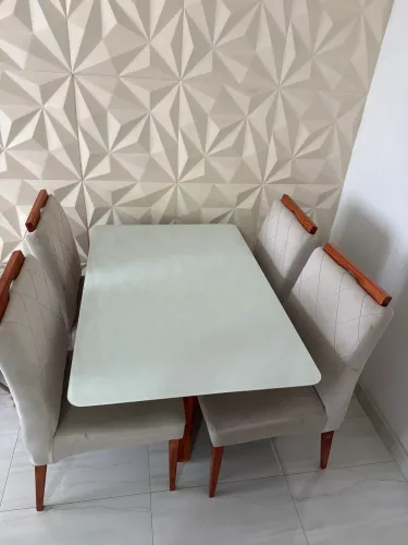 Mesa c/ 4 cadeiras