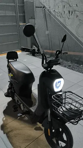 Scooter elétrica