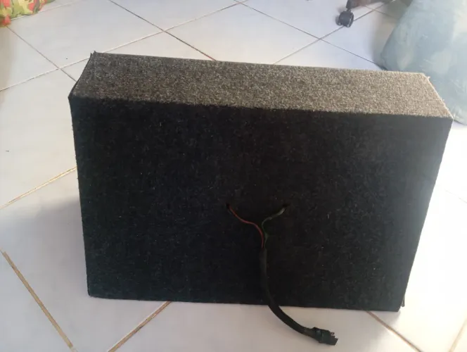 Caixa de som subwoofer Beats
