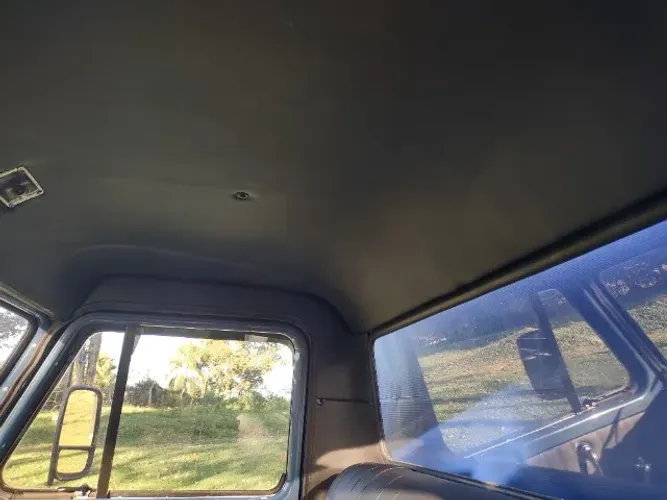 Ford F-75 4X2 2.6 V12 1966