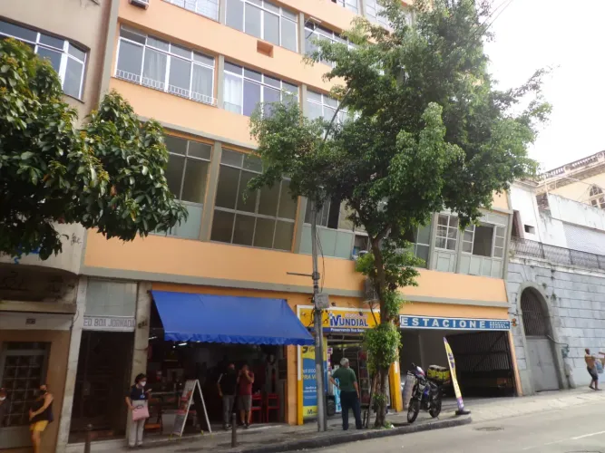 Apartamento para venda tem 28 metros quadrados com 1 quarto em Centro - Rio de Janeiro - R