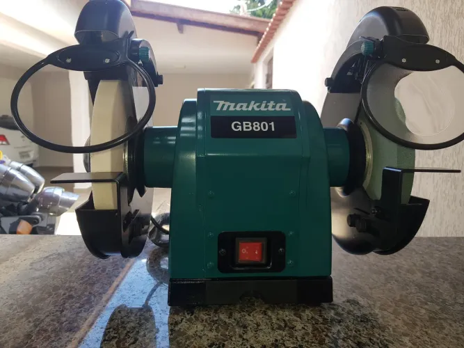 Esmeril Makita GB801 novo 220v 