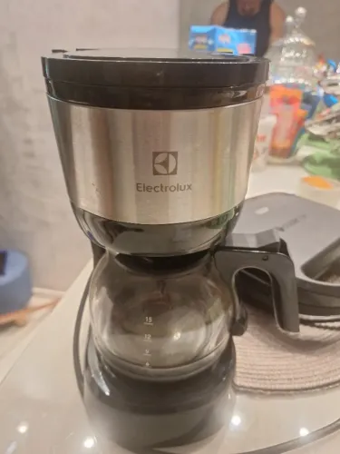 Cafeteira/Sanduicheira em bom estado. 