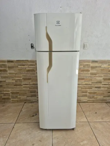 Geladeira Eletrolux