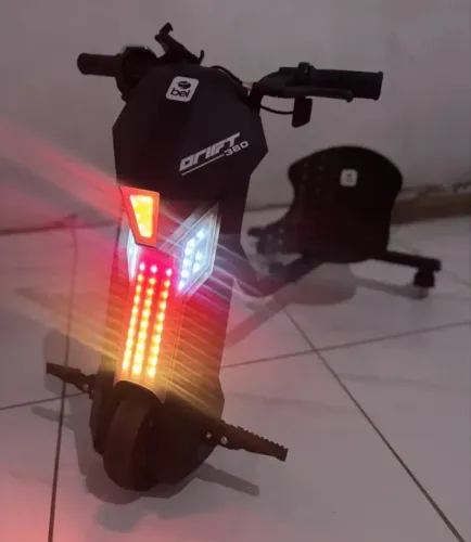 Triciclo Elétrico Drift 360 Bel com Luzes LED